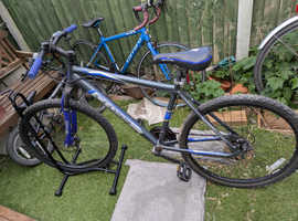 Cross mans bike