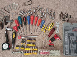 joblot of tools from screwdrivers sockets allen hey key set with free postage