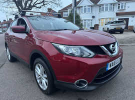 Nissan Qashqai, 2016 (16) Red Hatchback, Manual Petrol, 62,047 miles