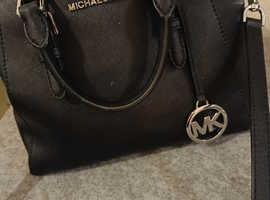 Michael knors 2 bag 2 purse £170 Tunbridge wells