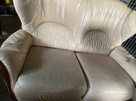 3 & 2 seater sofas with 2 chairs