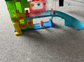 Car wash toy