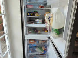 Samsung Fridge Freezer with water dispenser