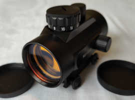 Reflex Red Dot RD 1 x 40 Optical/ Tactical Reflex Sight £10