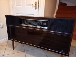 Retro 1970's Grundig Brown high Gloss Veneer Stereogram RC 400 GB