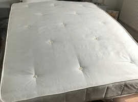 King Size  memory foam spring mattress