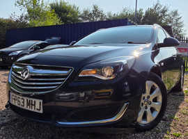 VAUXHALL INSIGNIA DESIGN ESTATE 2.0 DIESEL 120 BHP YEAR 2013 FULL HISTORY £20 ROAD TAX PER YEAR!!!