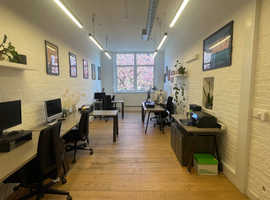 11 Desk Private Office in Serviced Building