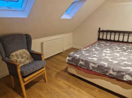 Ensuite & Double Room Available in IG 4