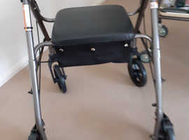 Used once outside Days100series lightweight Rollators