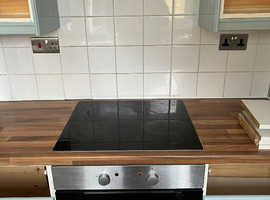 Oven hob and extractor