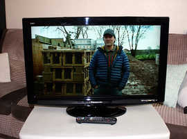 Panasonic 32 inch TV with Freeview
