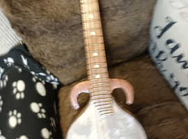 1960S HOME MADE BOWLBACK MANDOLIN 4 STRING WITH SCROLLS SIDE OF FRETS