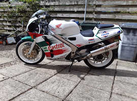 HONDA VFR400 NC30 SUPERB CONDITIO LONG MOT RIDE AWAY