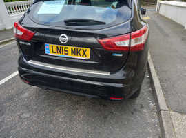 Nissan Qashqai, 2015 (15) Black Hatchback, Manual Diesel, 117,785 miles
