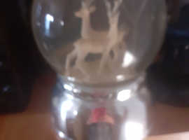 Reindeer snow globe ( reduced)