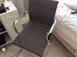 Vissanta modern chair BNIB
