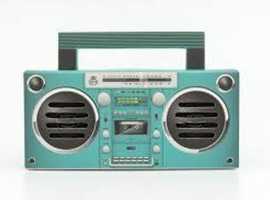 GPO BRONX BLUETOOTH SPEAKER AND RADIO