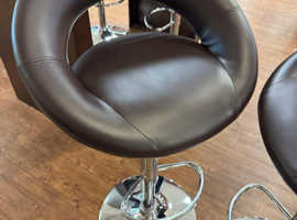 8 Bar stools