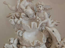 Cherub fountain lamp