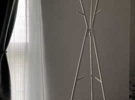 Clothes hanger