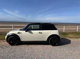 Mini MINI, 2007 (57) white hatchback, Manual Petrol, 121,000 miles