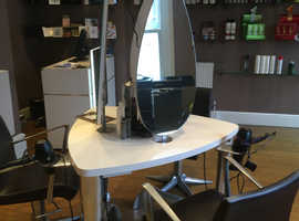 Hairdressing Island styling station with mirrors