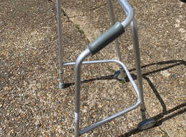 Walking frame with wheels zimmer walking aid