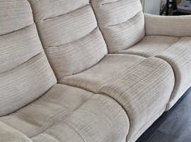 Oatmeal La-z-boy Reclining sofa & chair