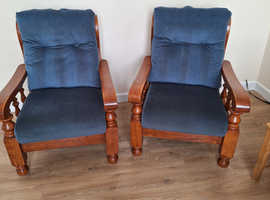 3 Seater Sofa with  2 ARMCHAIRS