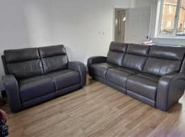 2 and 3 leather sofa in grey