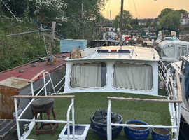37ft Dutch Steel Cruiser on Residential Mooring near Hampton Court