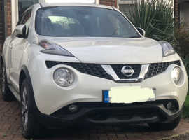 Nissan Juke, 2016 (66) White Hatchback, Manual Petrol, 59,600 miles