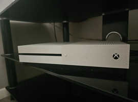XBOX ONE S WHITE- 500GB