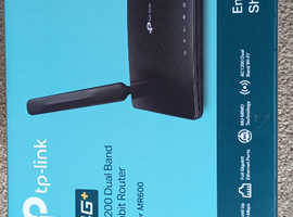 TP Link 4g + Dual Band Gigabit Router   Mobile Wi-Fi