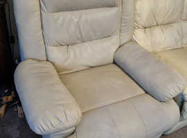 Second hand leather discount armchairs