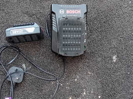 Bosch battery charger + 2 x 18v 1.5 AH li-ion
