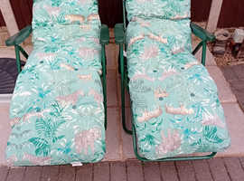 2x Garden chairs with cushions