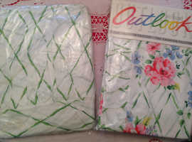 New reversible frilled single bed set