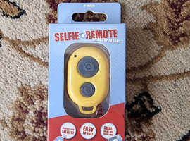 Selfie Remote For Android/Apple Devices Brand New