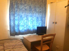 e66ag cheapest UK se166qe small single room 2m by 3m furnished bill include free bike garden   An exceptional opportunity to occupy an elegantly appoi