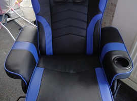 Massage gaming chair