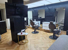 Hairdressers/ barbers/ beauty