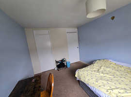 Large Double Room In City Centre Available March/April