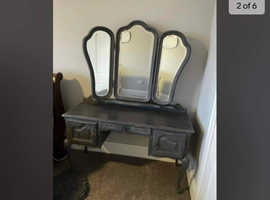 Second hand online french dressing table