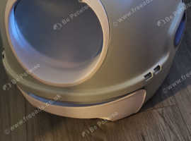 Cat litter tray with box of cat food an bowls