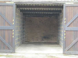 SG2.  Lock Up Garage ~ To Rent ~ The Cadets, Hydean Way, Shephall ~ Stevenage ~ Rare opportunity !