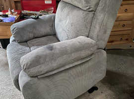 tilt and recline chair