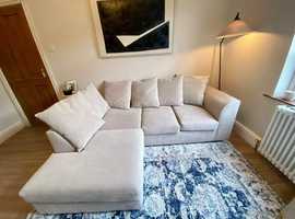 Cream 4 seated L shape corner sofa