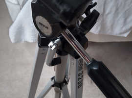 Revue tripod model 323d